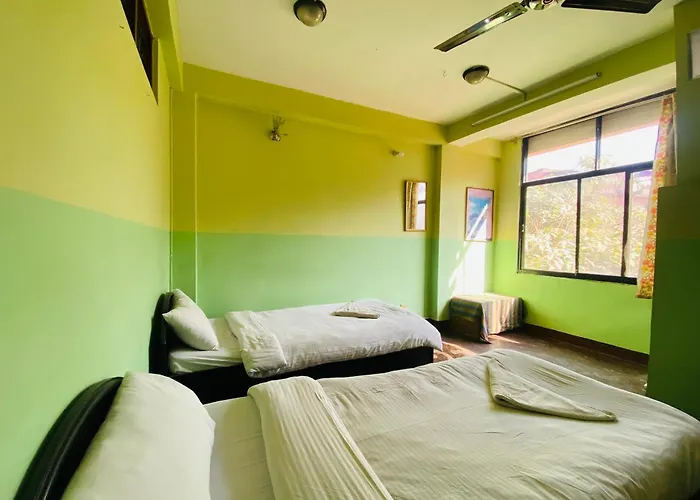 Hotel Three Peaks 2*